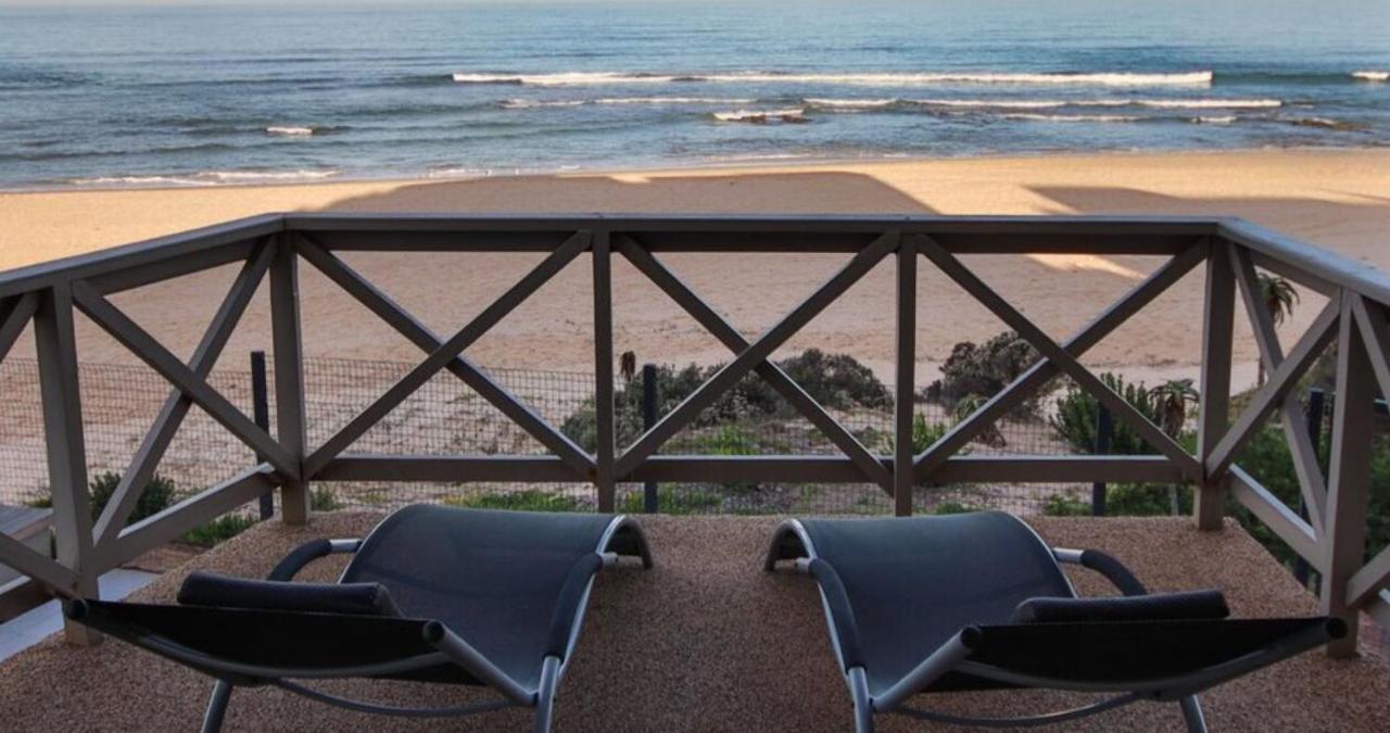On The Beach Guesthouse Jeffreys Bay Exterior photo