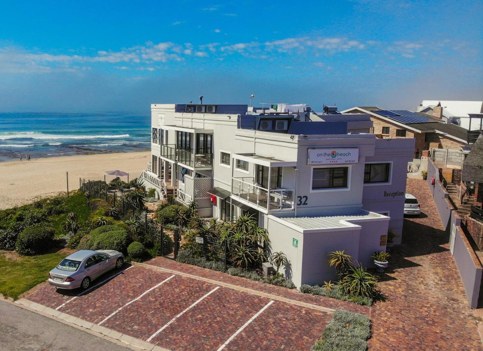 On The Beach Guesthouse Jeffreys Bay Exterior photo